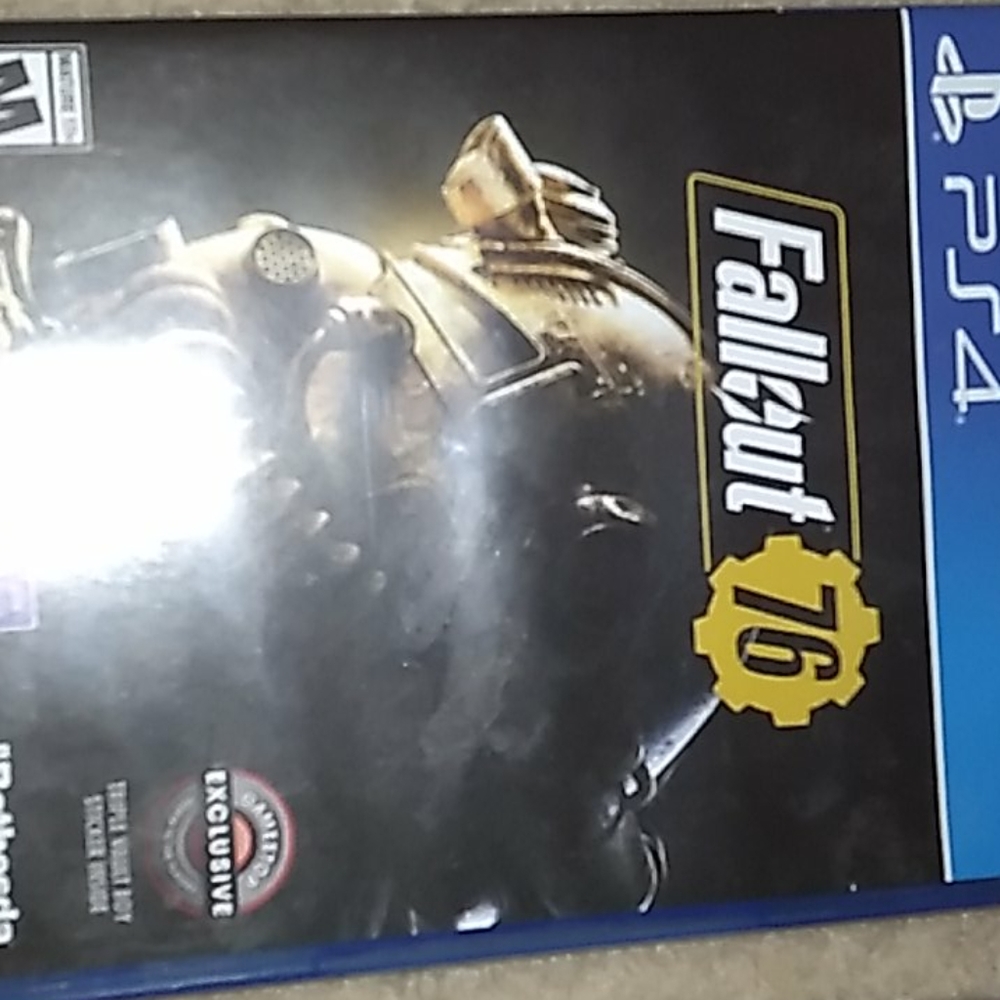 Lebron witness 4 shoes, clothing, and 3 ps4 games - Picture 4 of 12